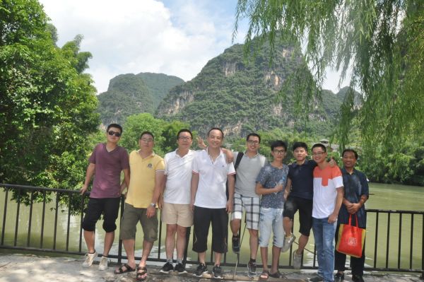 男同胞們豈能認輸？熊經(jīng)理霸氣外露